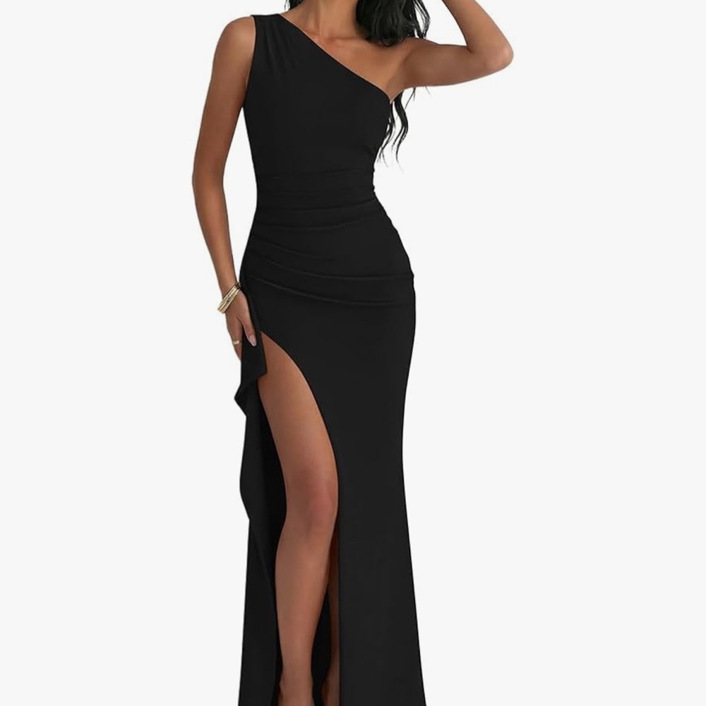 Elegant Black Evening Gown